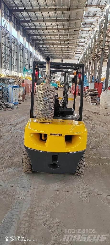 Komatsu FD 30 T-14 Dyzeliniai krautuvai