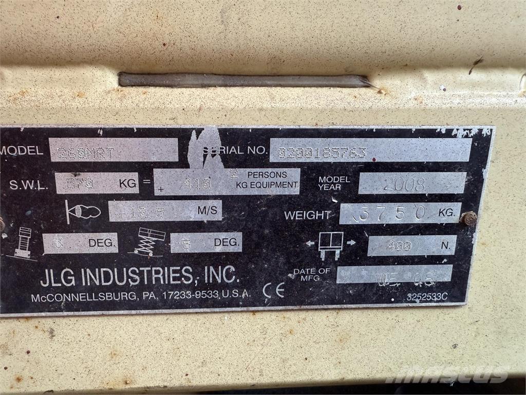 JLG 260 MRT Žirkliniai keltuvai