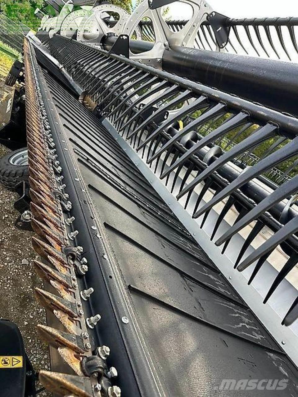 MacDon fd 241 Derliaus nuėmimo kombainų priedai