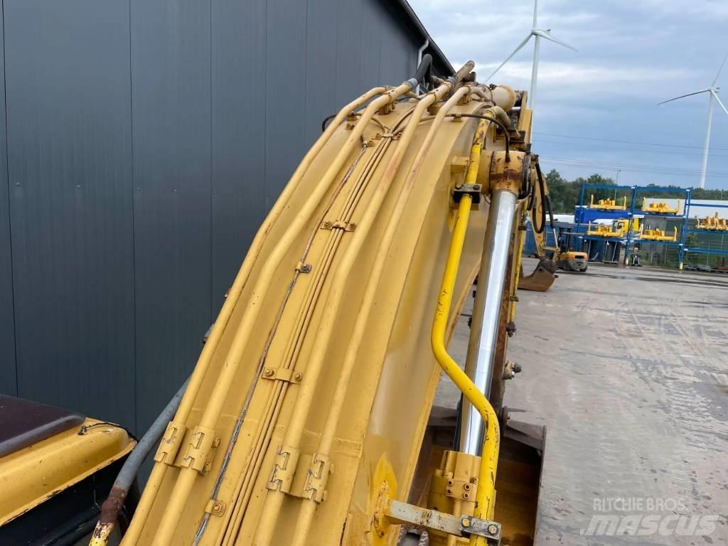 CAT 325LN Vikšriniai ekskavatoriai