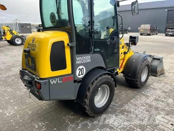 Wacker Neuson WL 25 Naudoti ratiniai krautuvai