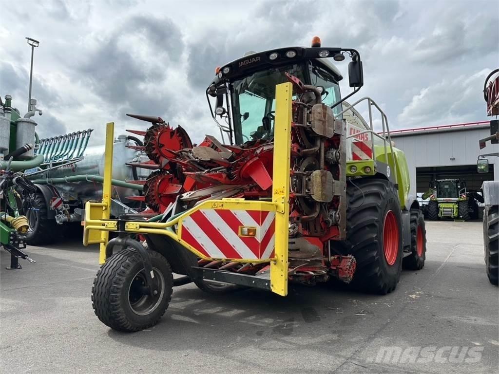 CLAAS Jaguar 970 Pašarų kombainai