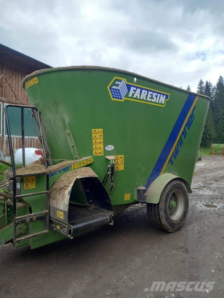 Faresin Twinner 16 Pašarų maišytuvai-dalytuvai