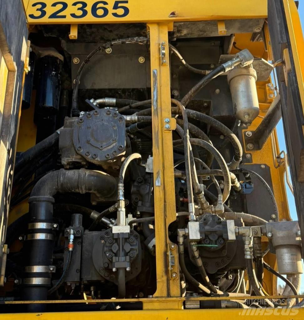 Komatsu PC 1250 -11EO Vikšriniai ekskavatoriai
