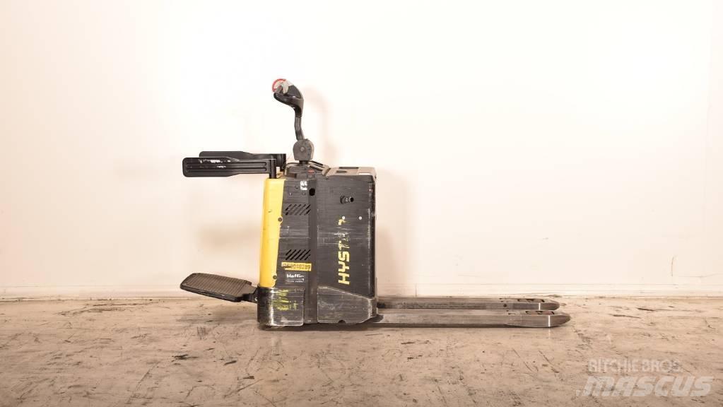 Hyster P 2.0 S Žemų aukščių keltuvai su platforma
