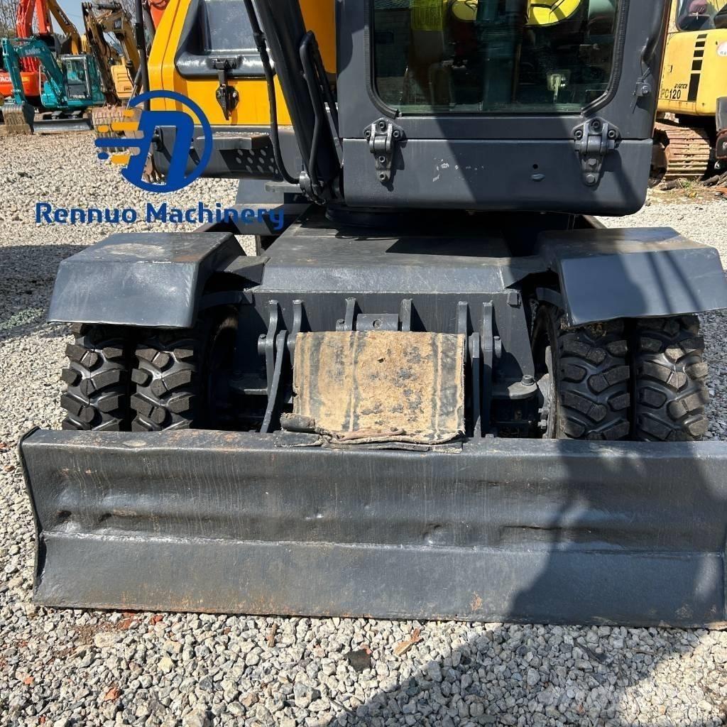 Xinyuan C75W Ratiniai ekskavatoriai