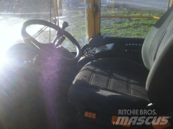 Volvo L120E Naudoti ratiniai krautuvai