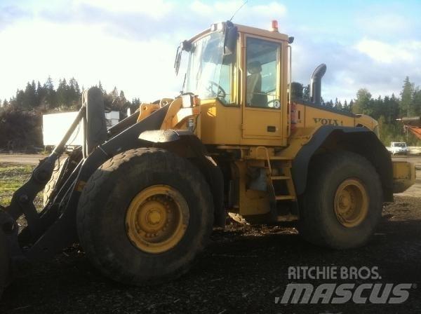 Volvo L120E Naudoti ratiniai krautuvai