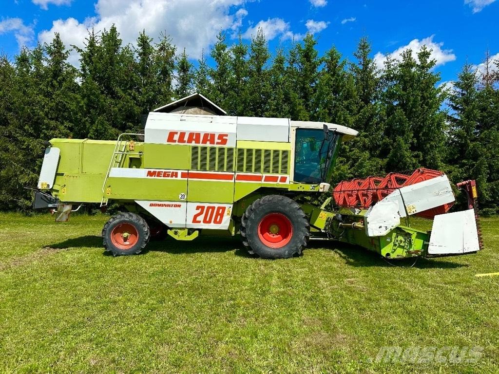CLAAS Mega 208 Derliaus nuėmimo kombainai
