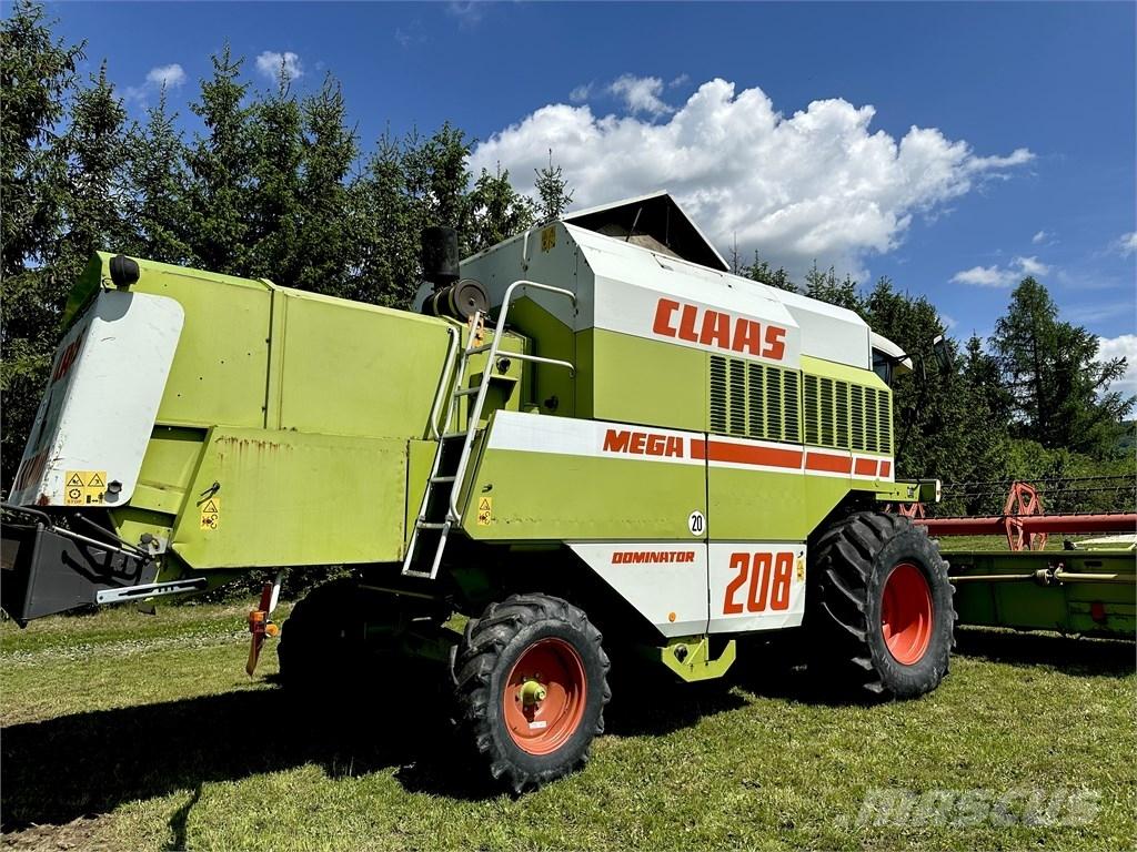 CLAAS Mega 208 Derliaus nuėmimo kombainai