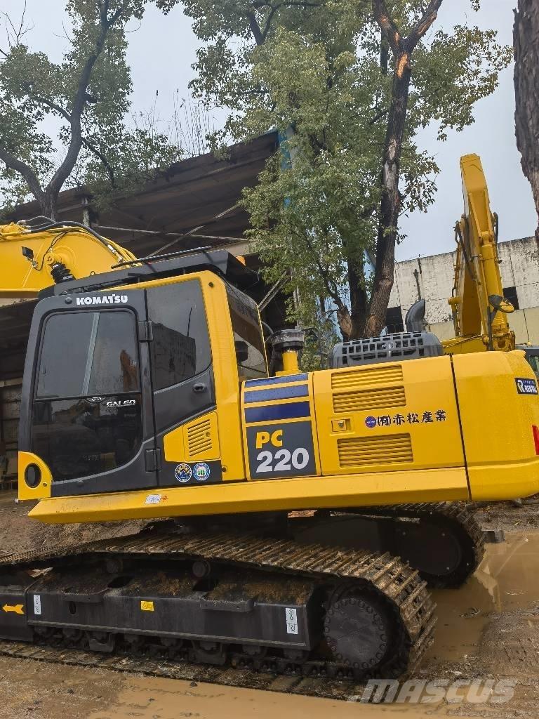 Komatsu PC 220-8 Vikšriniai ekskavatoriai