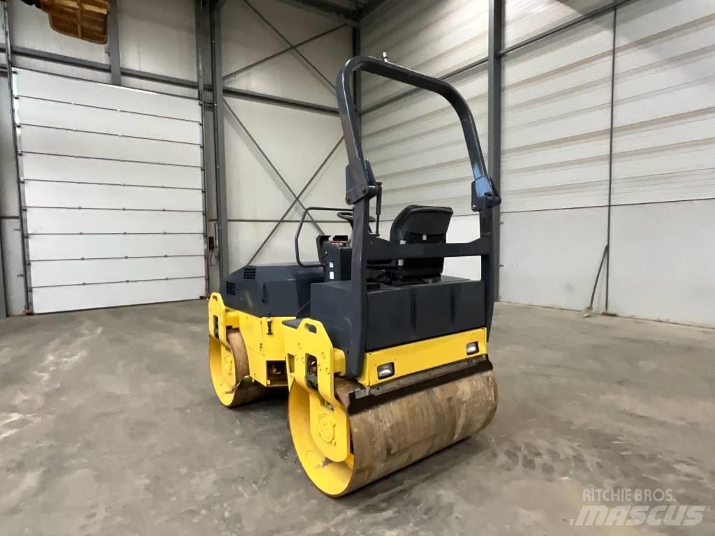 Bomag BW 138 AD Porinių būgnų volai