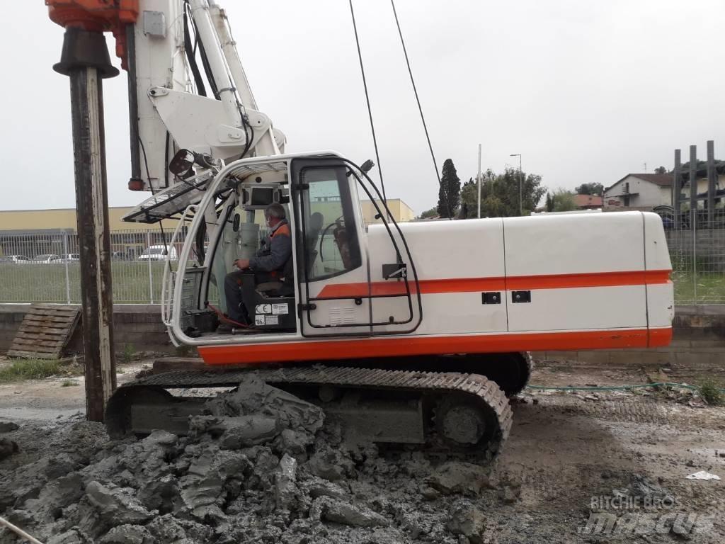 Soilmec R210 Polių kalimo technika