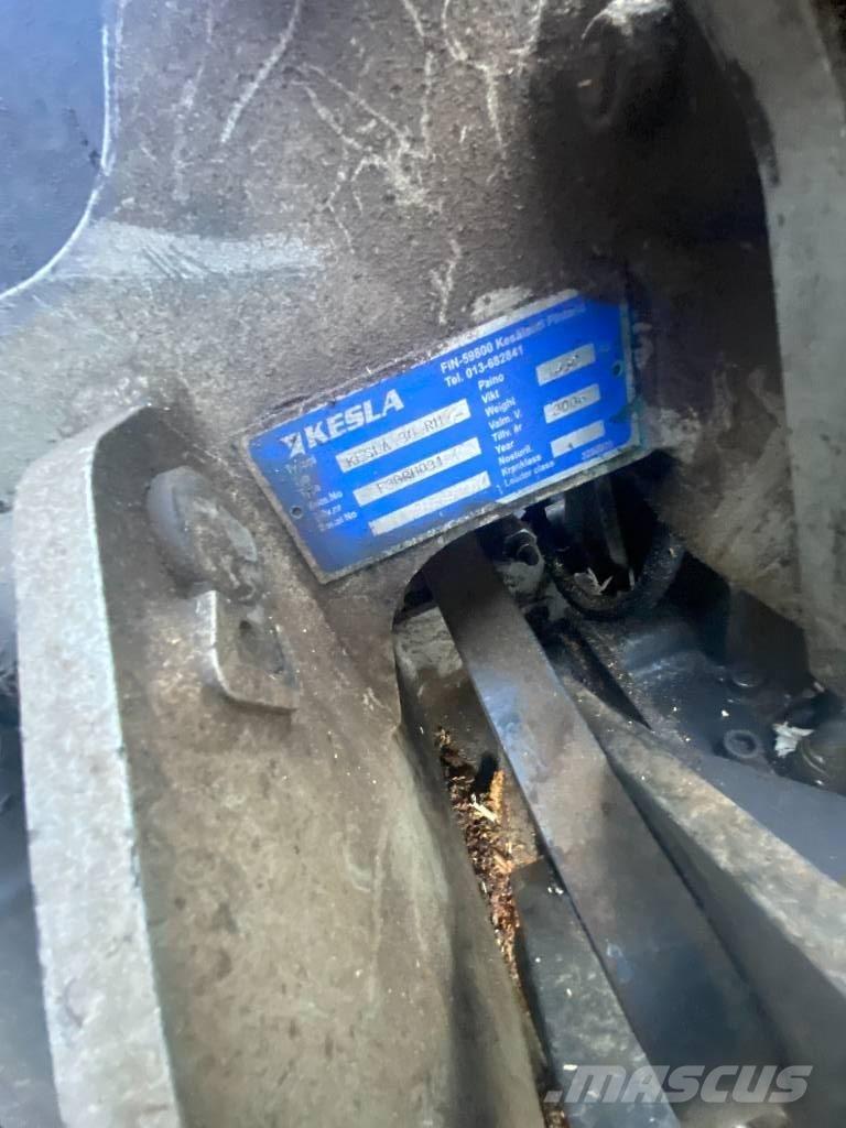 Kesla 30RH Miško technika (Harvesteriai)