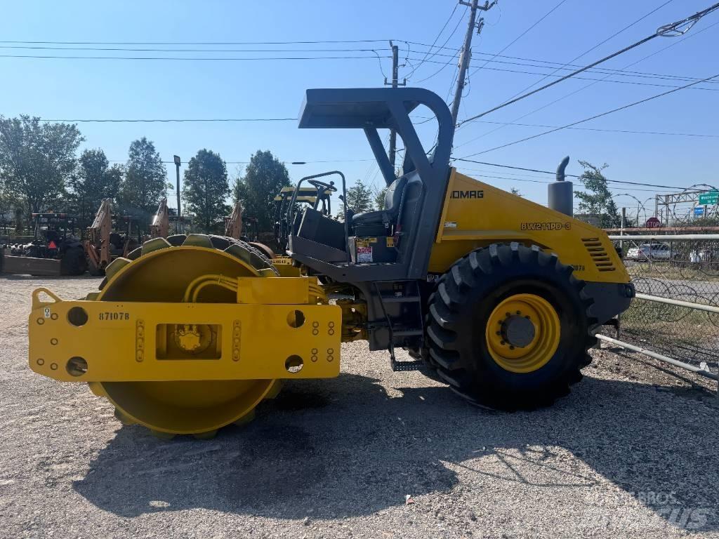 Bomag BW 211 P D-3 Vieno būgno volai