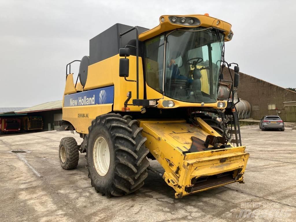 New Holland CS 6080 Derliaus nuėmimo kombainai