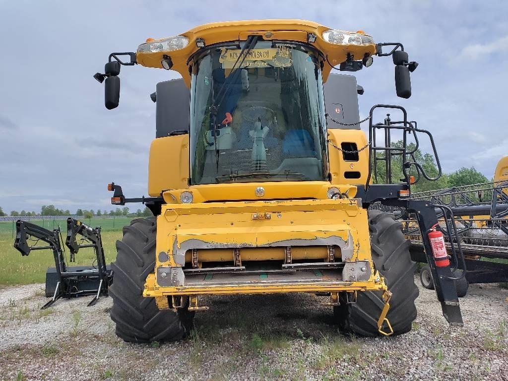 New Holland CX 8070 Derliaus nuėmimo kombainai