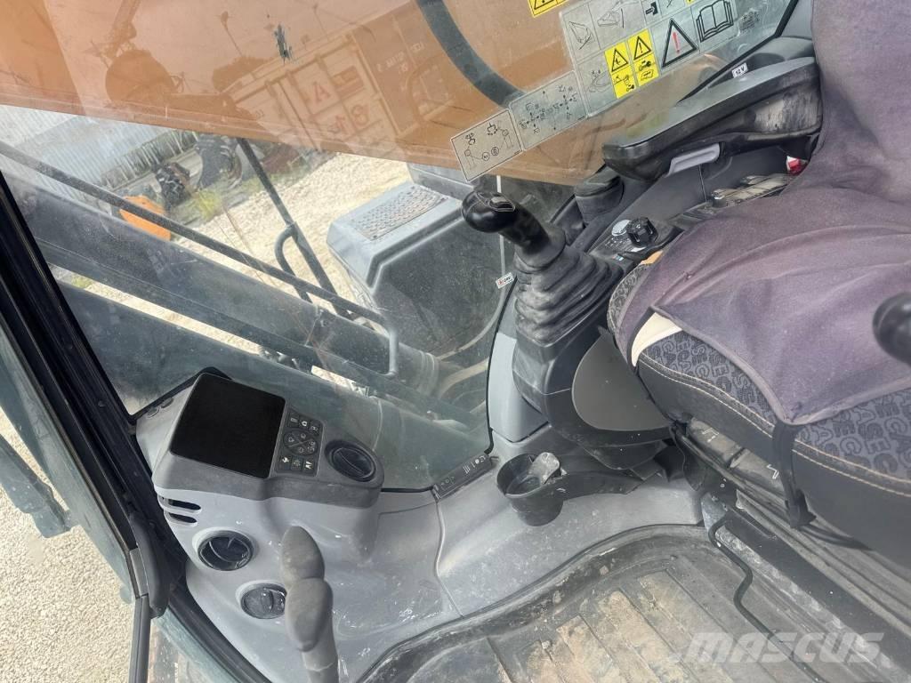 CASE CX 300 D Vikšriniai ekskavatoriai
