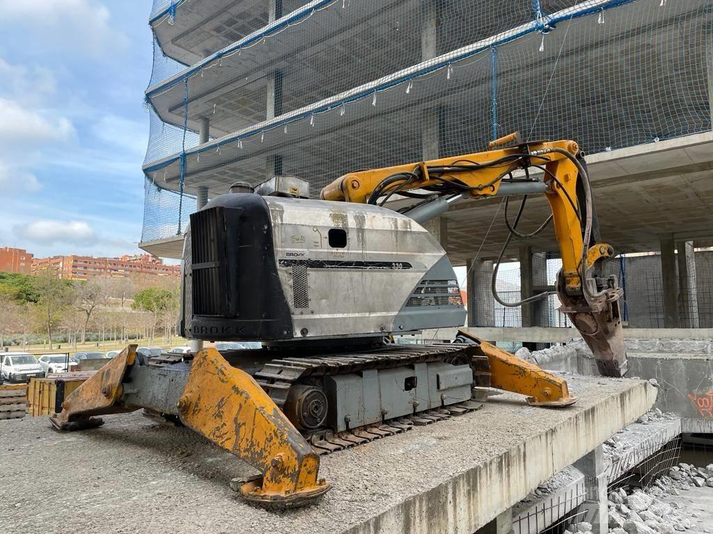 Brokk 330 Diesel Griovimo ekskavatoriai