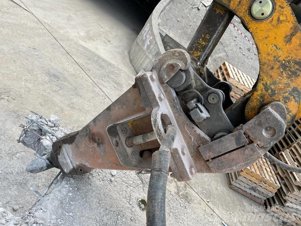 Brokk 330 Diesel Griovimo ekskavatoriai