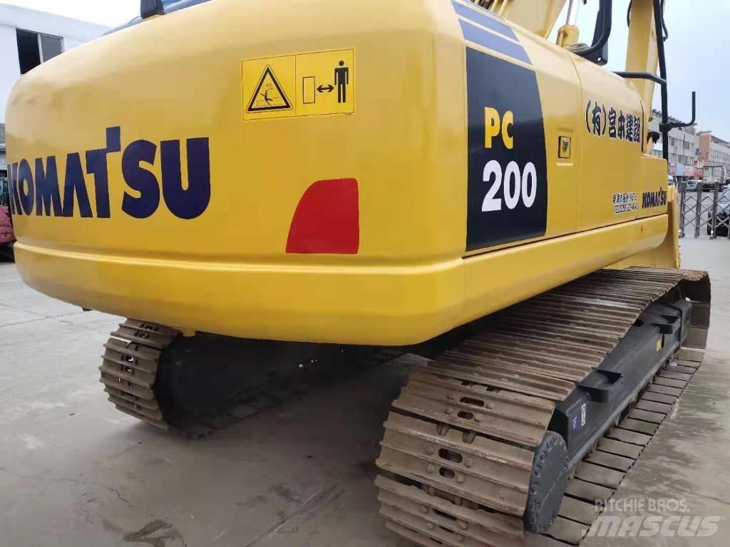 Komatsu PC 200 Vikšriniai ekskavatoriai