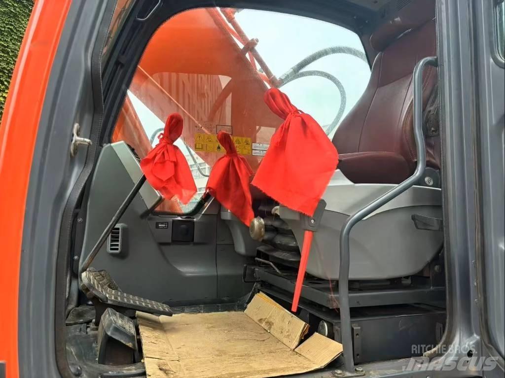 Doosan DX 225 LC Vikšriniai ekskavatoriai