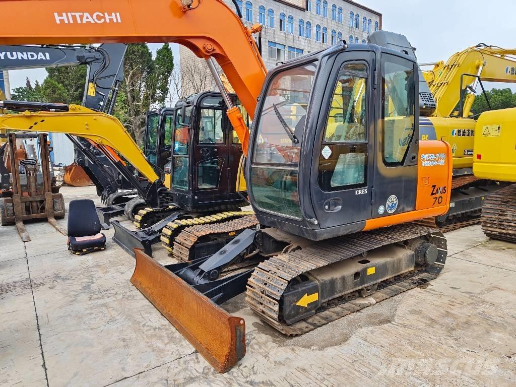 Hitachi ZX 70 Vidutinės galios ekskavatoriai 7-12 t