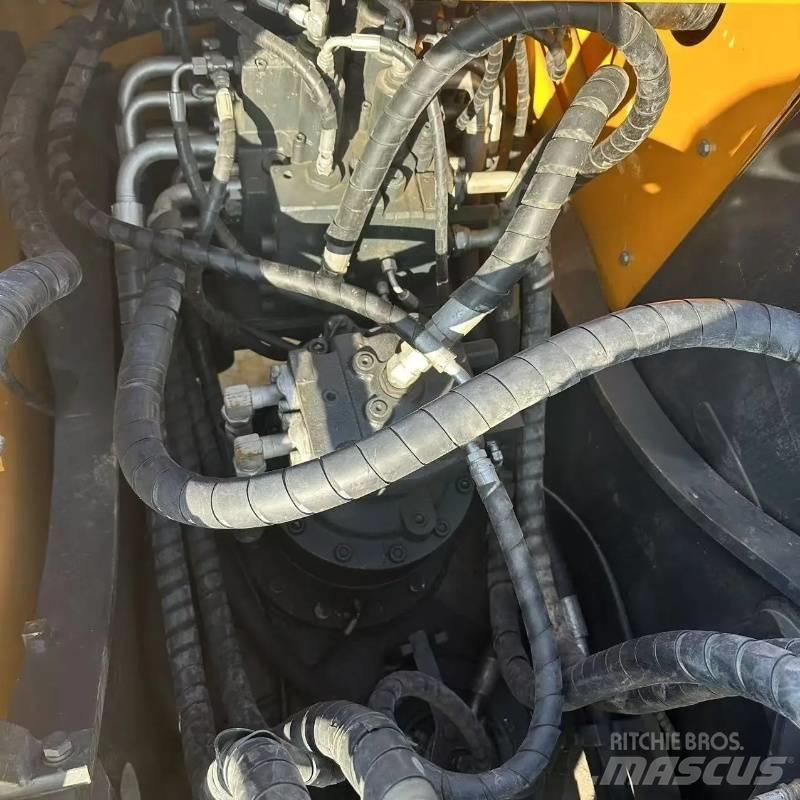 Hyundai R225 Vikšriniai ekskavatoriai