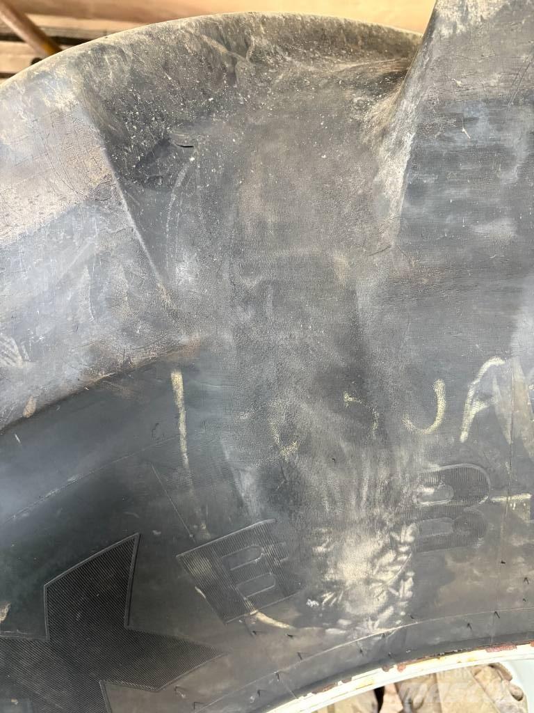 Michelin 800/70R32 Padangos, ratai ir ratlankiai