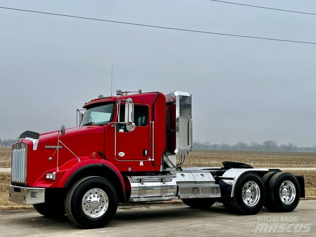 Kenworth T 800 Naudoti vilkikai