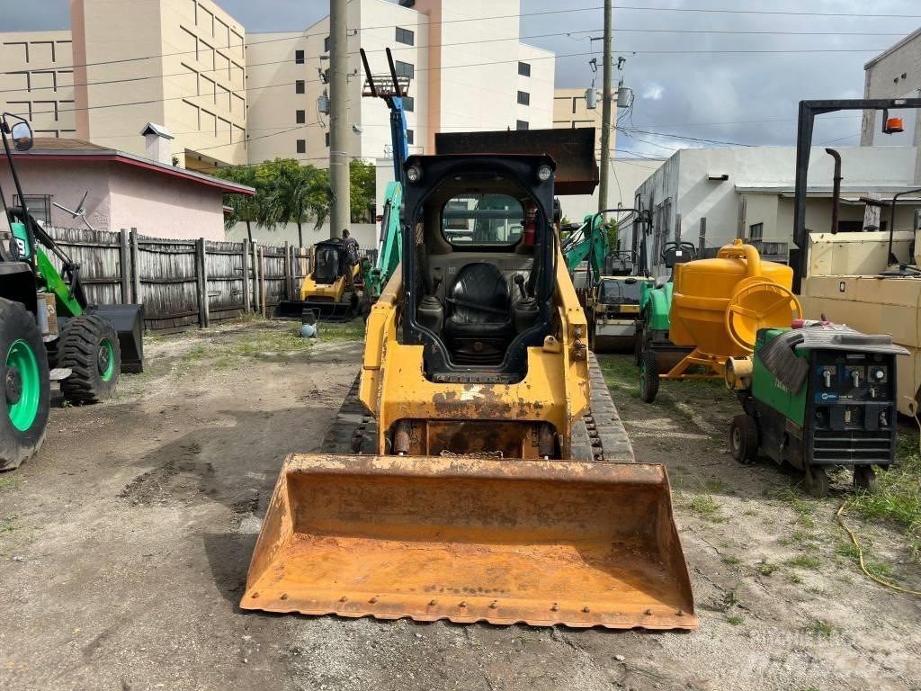 CAT 259 D Krautuvai su šoniniu pasukimu