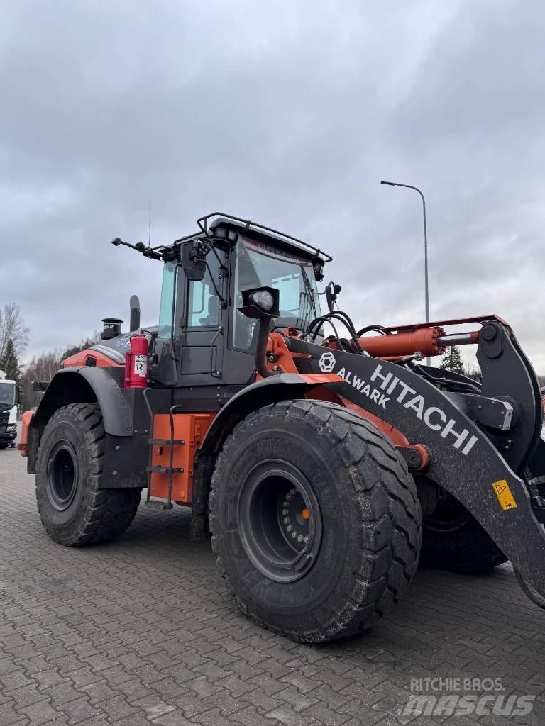 Hitachi ZW 220-7 Naudoti ratiniai krautuvai