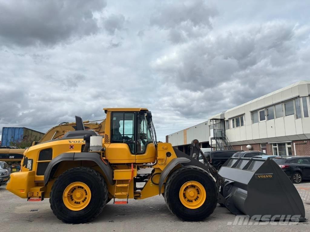 Volvo L 110 H Naudoti ratiniai krautuvai