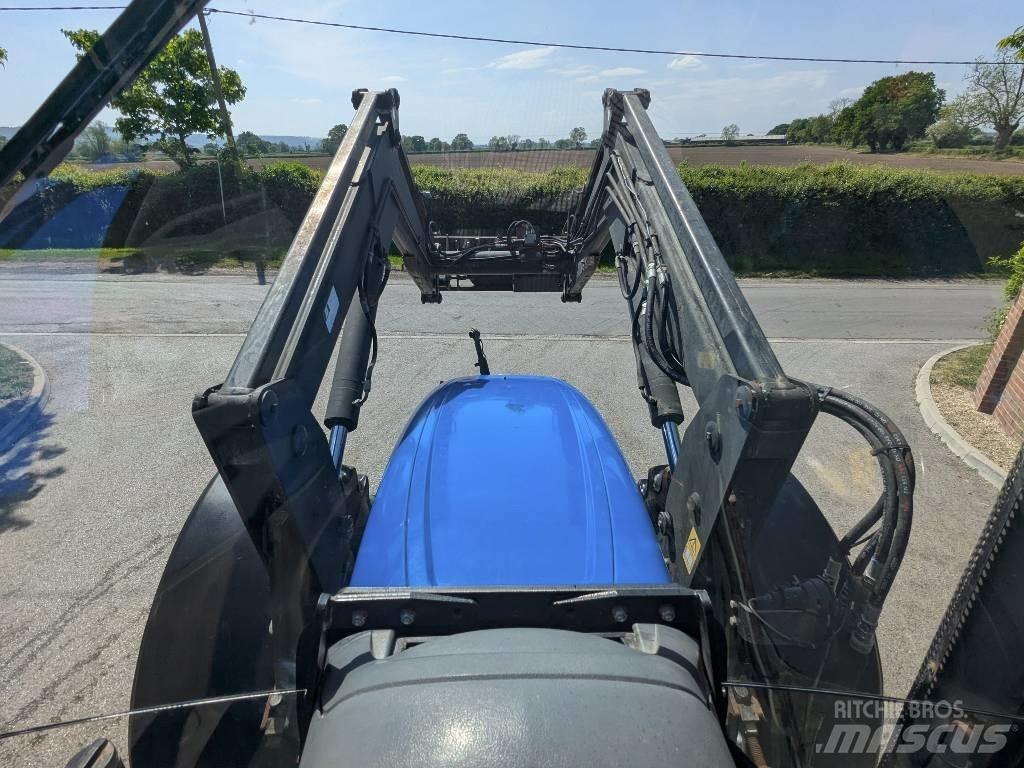 New Holland TSA115A Traktoriai