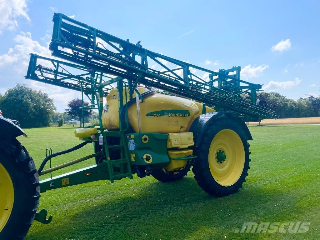 John Deere 732 Prikabinami purkštuvai