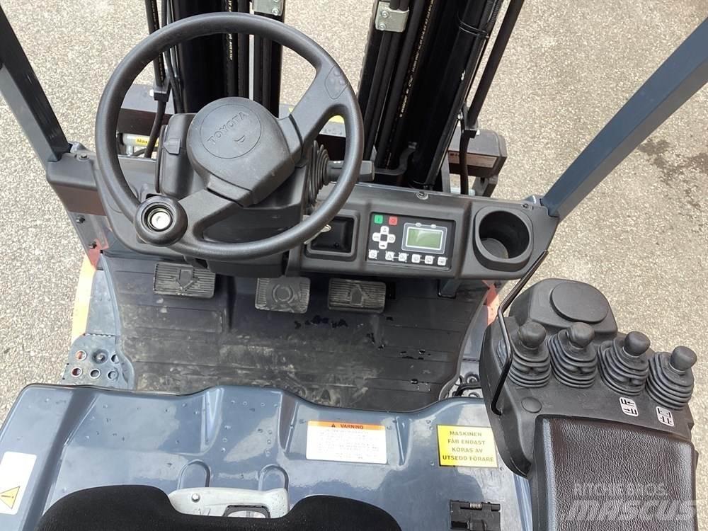 Toyota 8FBEK16T Elektriniai šakiniai krautuvai