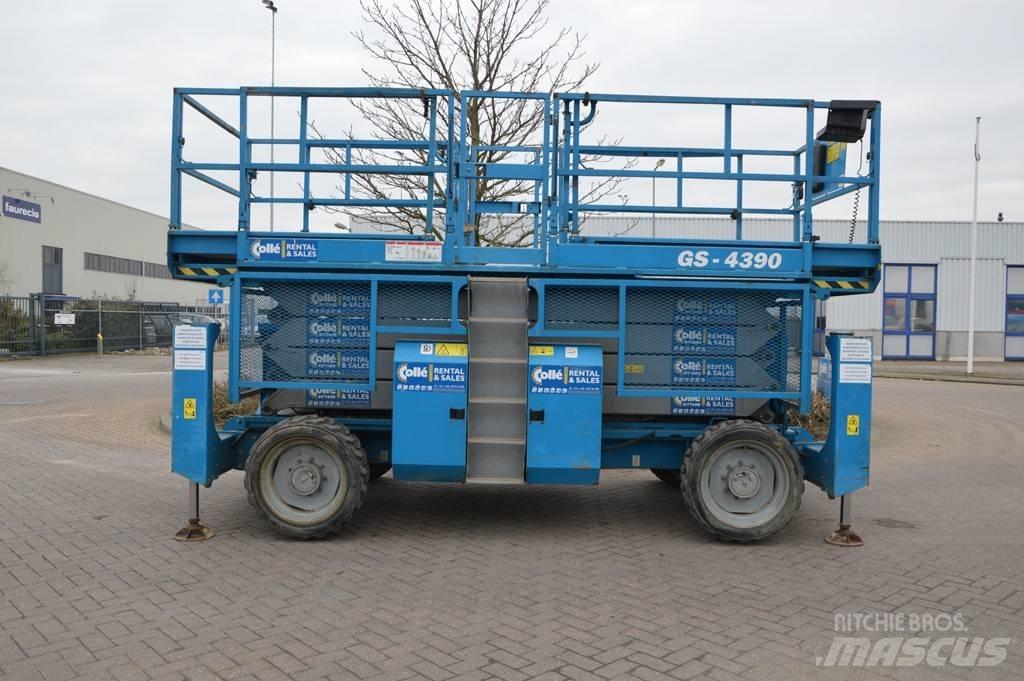 Genie GS4390RT Žirkliniai keltuvai