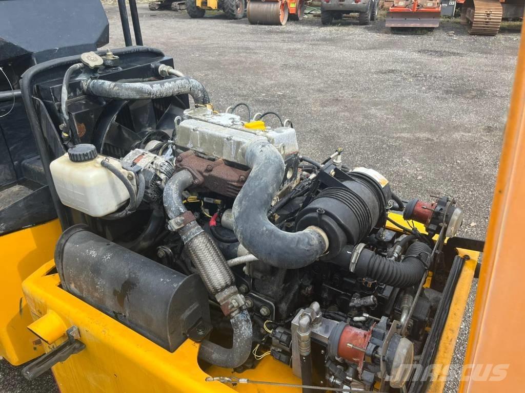 JCB VMT 260-120 Porinių būgnų volai