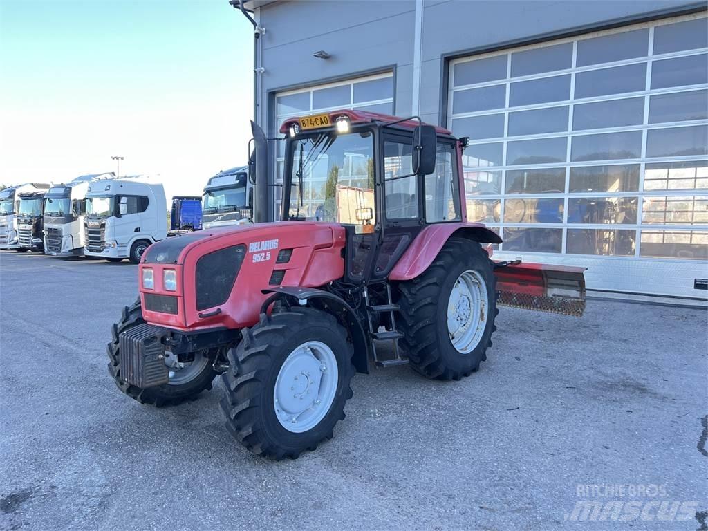 Belarus 952.5 Traktoriai