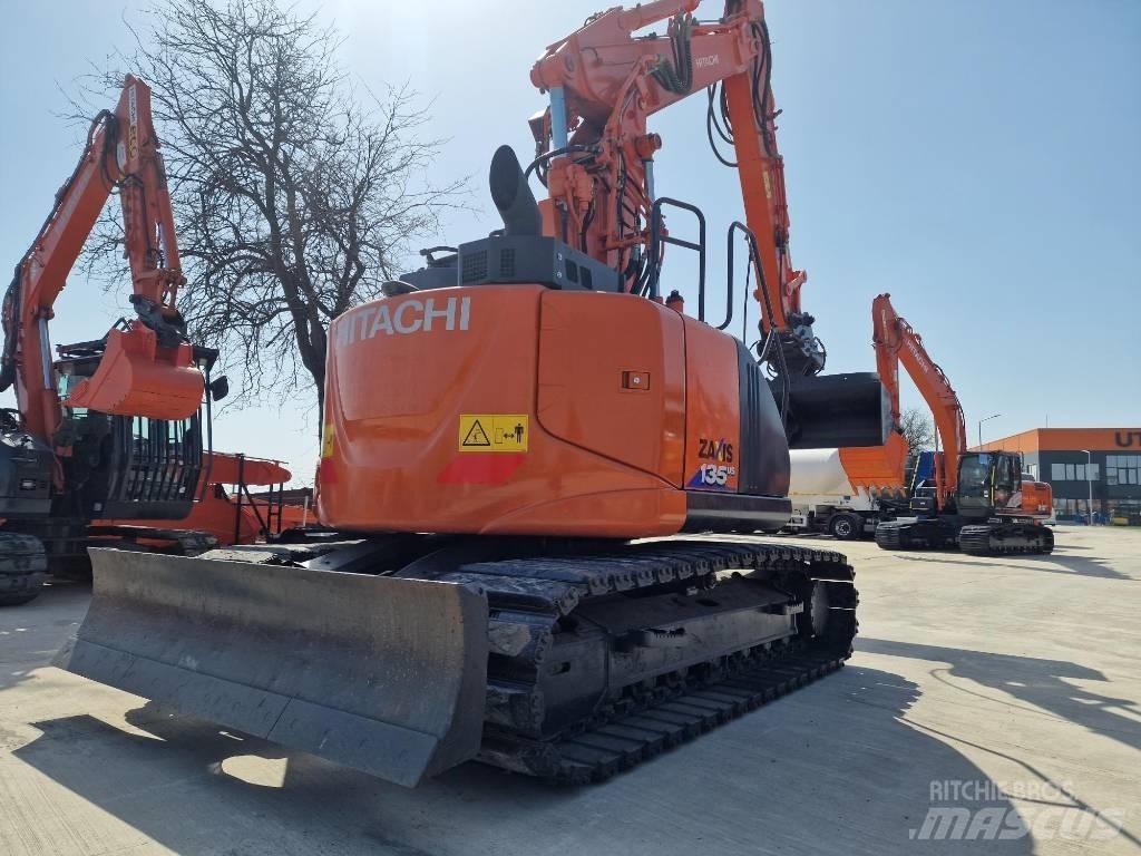 Hitachi ZX135-6 Vikšriniai ekskavatoriai