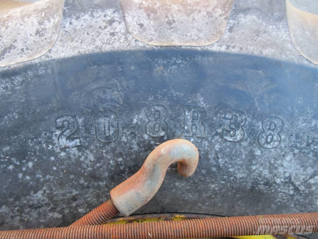 Firestone 20.8-38 Padangos, ratai ir ratlankiai