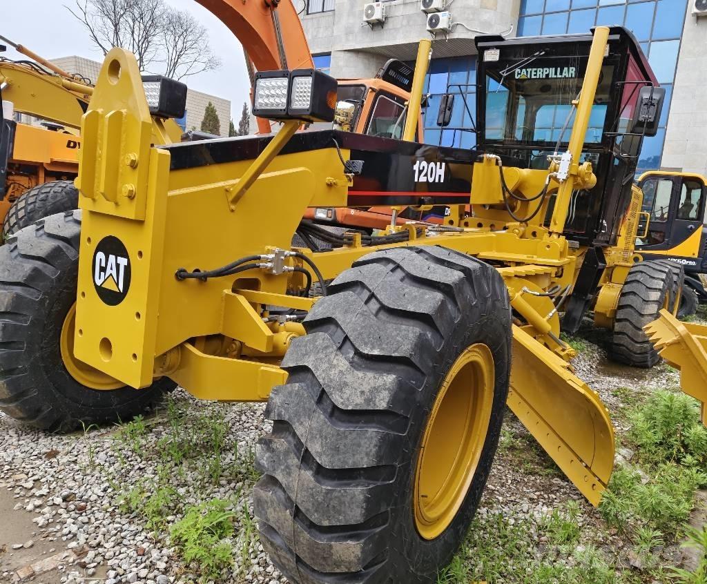 CAT 120 H Greideriai