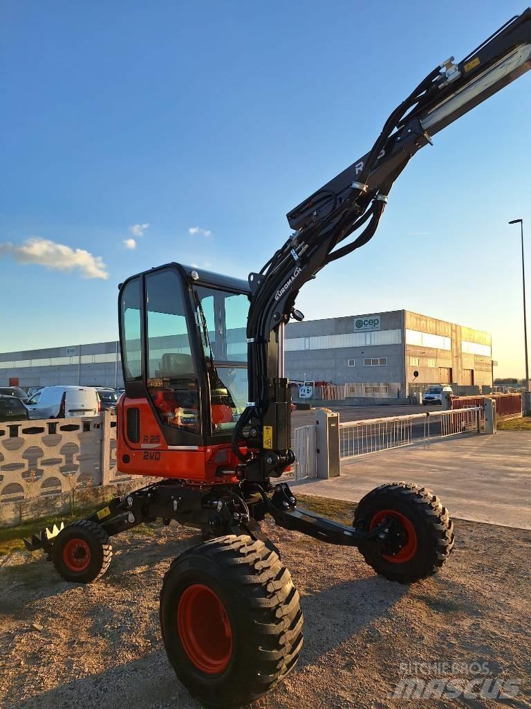 Euromach R25 Specialūs ekskavatoriai
