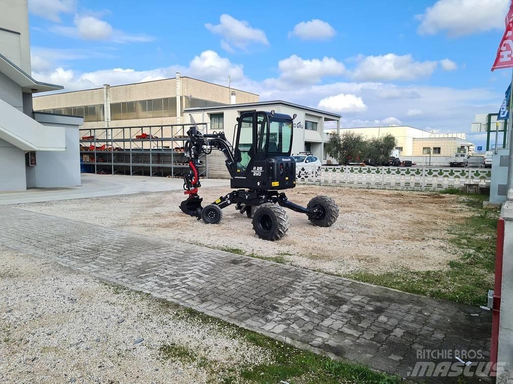 Euromach R25 Specialūs ekskavatoriai