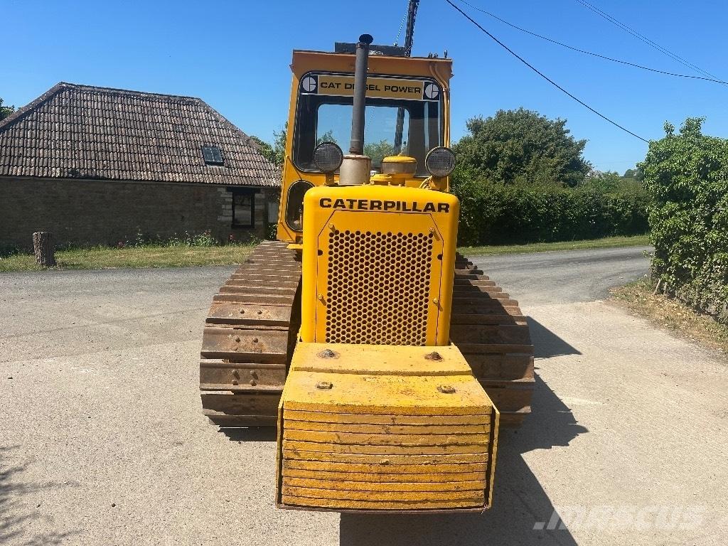CAT D4d Traktoriai