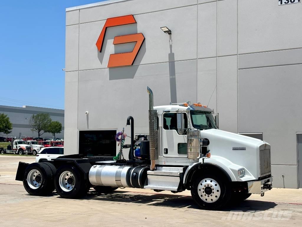 Kenworth T 800 Naudoti vilkikai