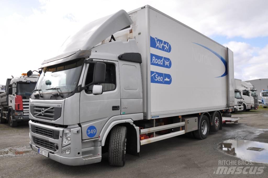 Volvo FM 6X2 Sunkvežimiai su dengtu kėbulu