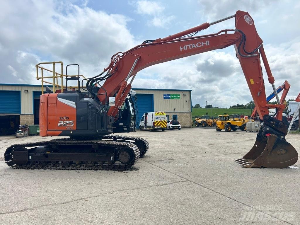 Hitachi ZX225 USLC-7 Vikšriniai ekskavatoriai