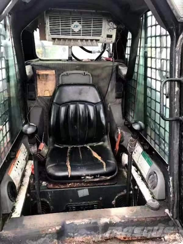 Bobcat S 185 Krautuvai su šoniniu pasukimu