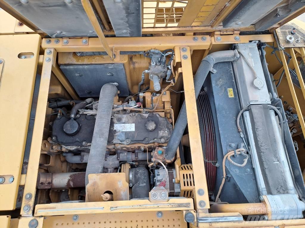 CAT 328 D LCR Vikšriniai ekskavatoriai